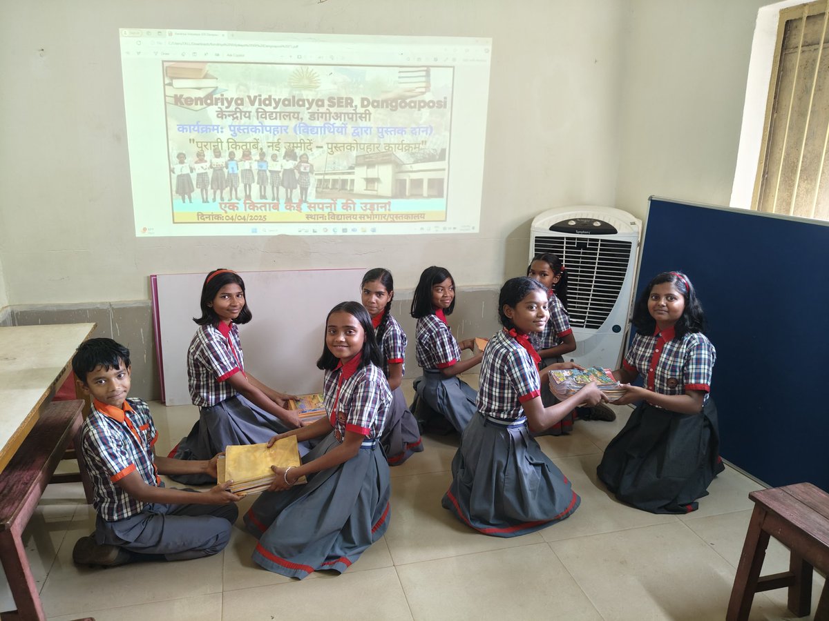 kvdangoaposi's tweet image. We celebrated Pustakophar at Kendriya Vidyalaya Dangoaposi, spreading the joy of giving through books! This initiative not only promotes sharing and a love for reading, but also supports nature by reusing books and reducing waste.#Pustakopahar #Joyofgiving #KVLibrary #SaveNature
