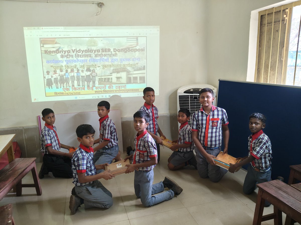 kvdangoaposi's tweet image. We celebrated Pustakophar at Kendriya Vidyalaya Dangoaposi, spreading the joy of giving through books! This initiative not only promotes sharing and a love for reading, but also supports nature by reusing books and reducing waste.#Pustakopahar #Joyofgiving #KVLibrary #SaveNature