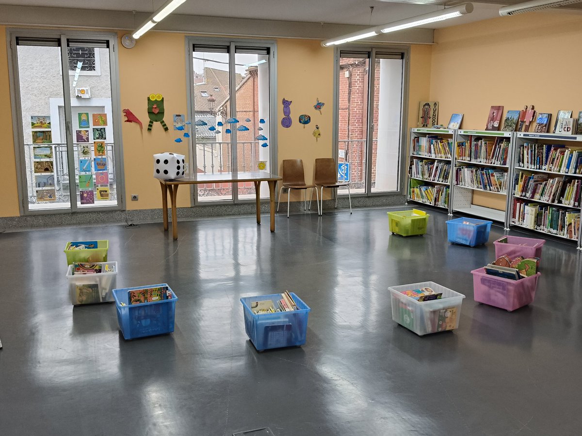 ABRIL, MES DEL LIBRO
Los alumnos de Infantil 5 años del CEIP Valderrey han querido celebrar esta semana el Día del Libro con nosotros. Esta vez han sido ellos los que nos han contado los cuentos más locos con la ayuda de nuestro Story Cubes de Brujas &amp; Dragones.
#diadellibro