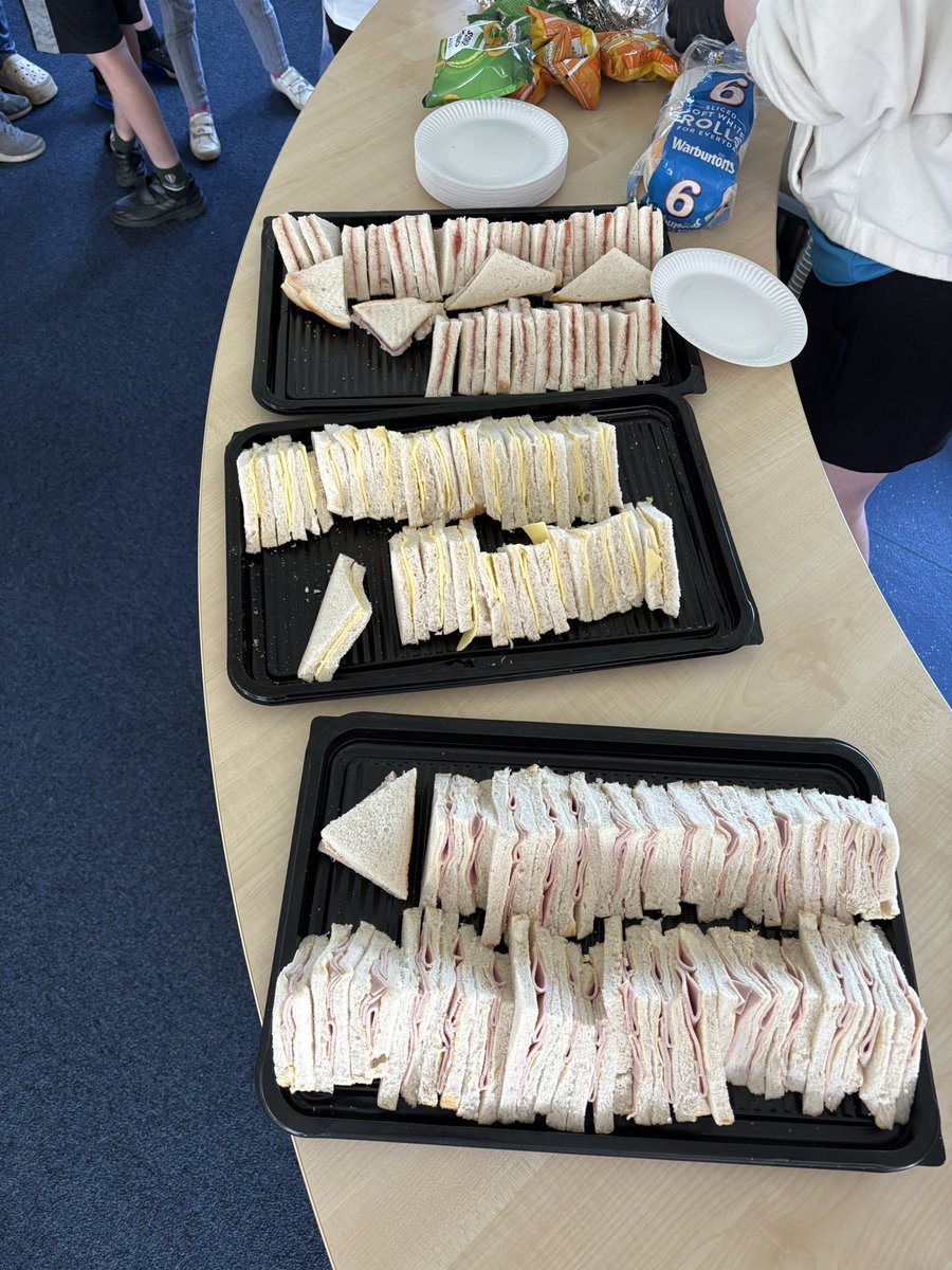 End of our Kingfisher #HAF2025 first week! 40 children today enjoying great nutritious food, snacks and fun, healthy, new activities like martial arts fitness with <a href="/cscommunities_/">Caged Steel Communities</a> #Doncaster <a href="/educationgovuk/">Department for Education</a> @SallyJameson <a href="/MyDoncaster/">City of Doncaster Council</a>