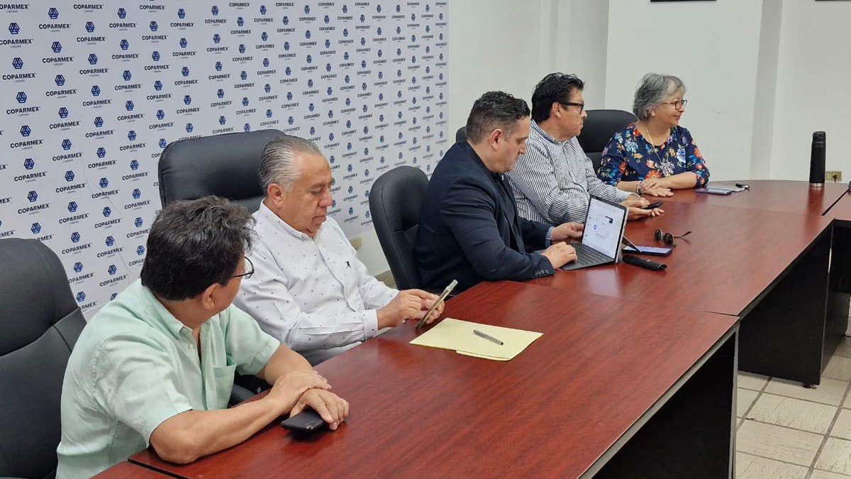 Segunda Reunión del Consejo de Vinculación Universidad-Empresa, Región Laguna, cuyo esfuerzo es fortalecer los lazos entre el sector académico y productivo de la región, un espacio de colaboración donde se abordaron temas clave para el desarrollo del talento y la innovación.