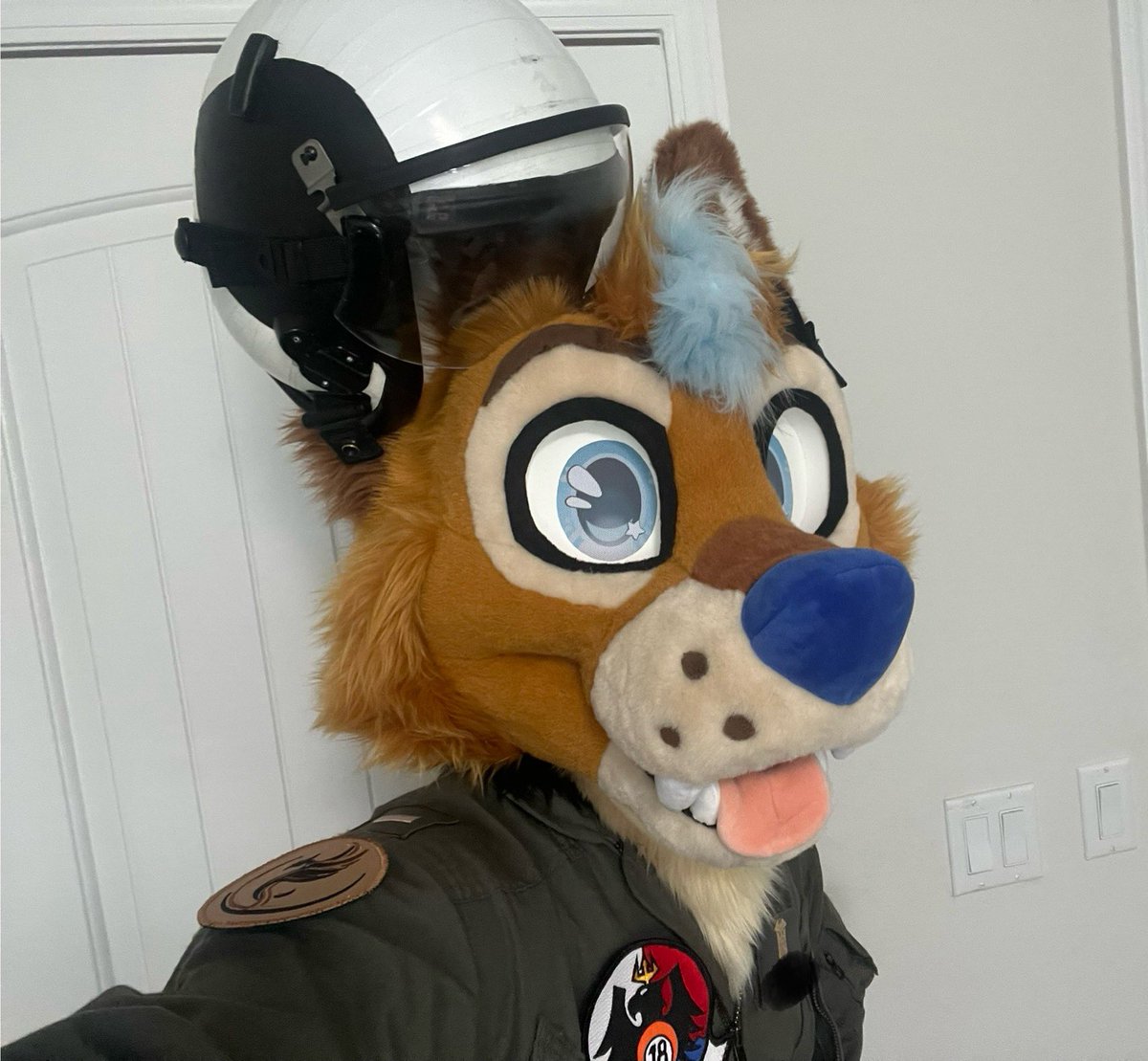 AC_Shock17's tweet image. Head too big or helmet too small?