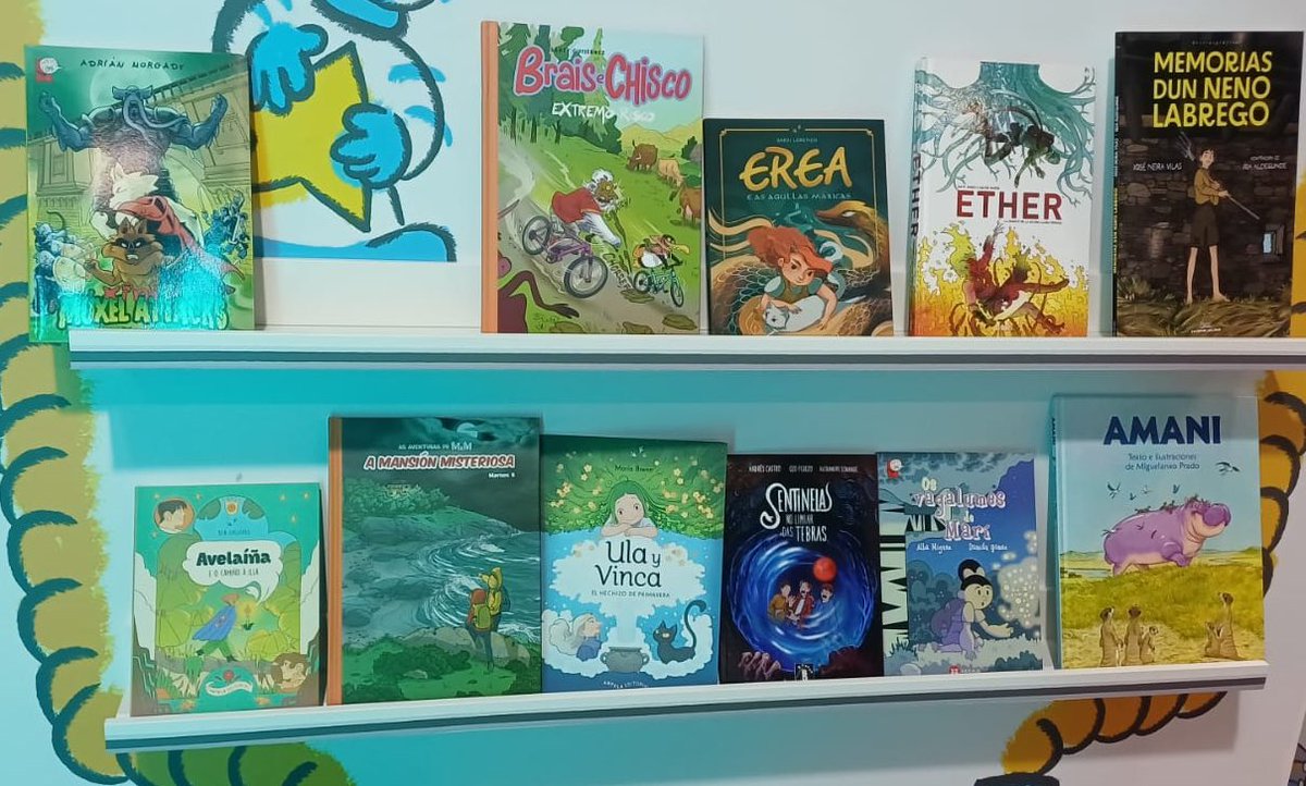 Do “Salón do Libro Infantil e Xuvenil de Pontevedra” ao <a href="/COMIC_bcn/">COMIC BARCELONA</a> e tiro porque nos toca…🪿

📸 Aquí SENTINELAS NO LIMIAR DAS TEBRAS no stand de banda deseñada que ten a Xunta no “Comic Barcelona” moi pero que moi ben acompañada! 😃

…o ano que vén, en persoa 🤞🏻😬