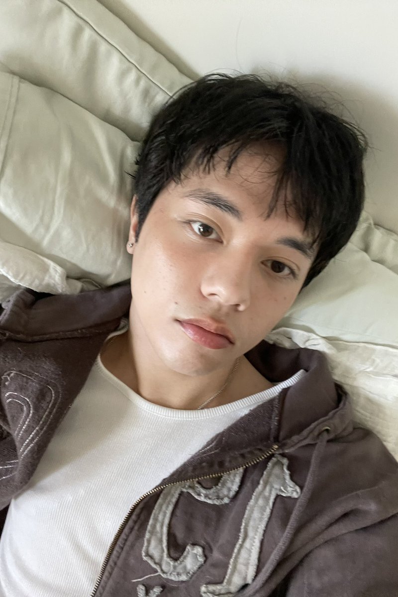 boyzkissers's tweet photo. ๐a message from ur aries, entp, sweet sons of april spring
#TBSD #TheBSelcaDay #๋๋น์
์นด๋ฐ์ด #TheBShotโกฬ #THEBOYZ #๋๋ณด์ด์ฆ #arieskiss #findingdeobis #imhis #Sunwoo #SUNWOO #hesmine #์ ์ฐ https://t.co/2uhAoaZFV5
