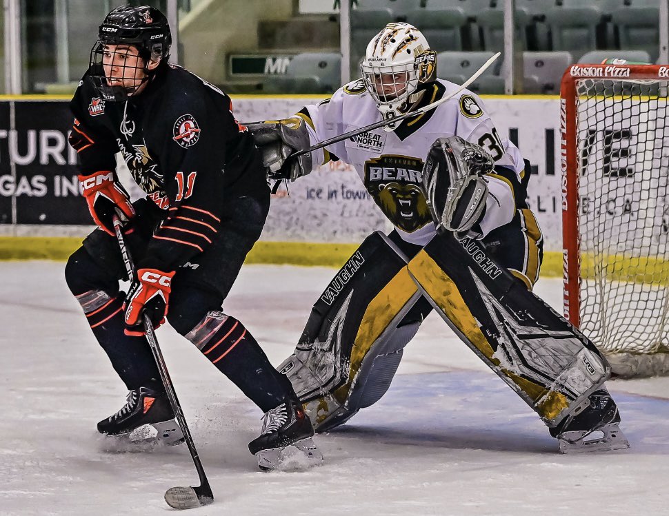 Congratulations to Bears goaltender Brady Carr. Brady was awarded the 2024-2025 Most Valuable Player in the playoffs.