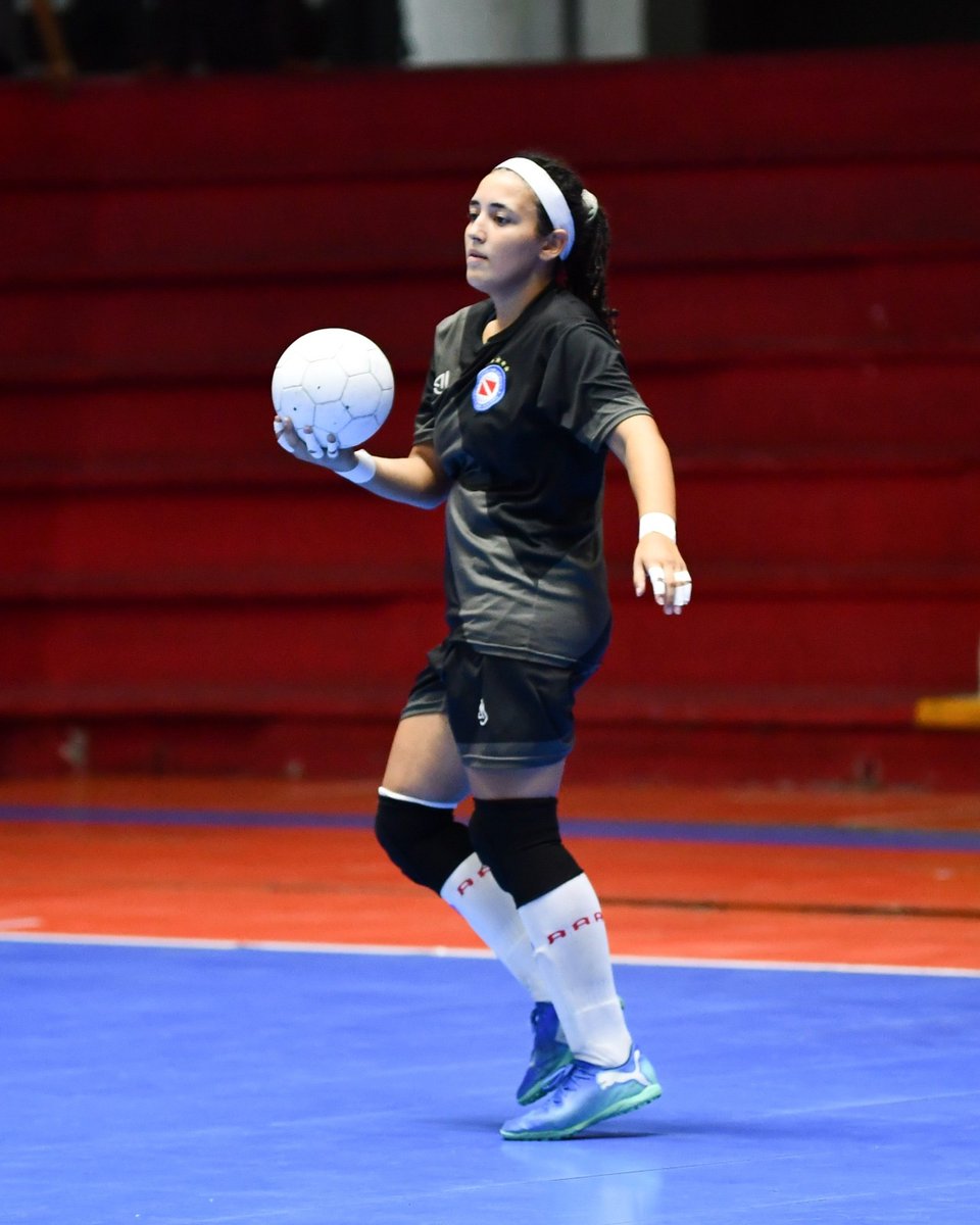 FutsalFemAAAJ's tweet photo. #AAAJ ¡Manos arriba, mañana juegan las pibas! 🙌⚽️🙌

#VamosBichas 🐞 https://t.co/MBrLwn9iXW