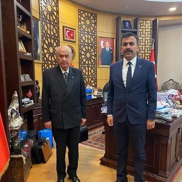 "Köpeklerin duası kabul olsaydı gökten kemik yağardı"

Rabbim başımızdan eksik etmesin.