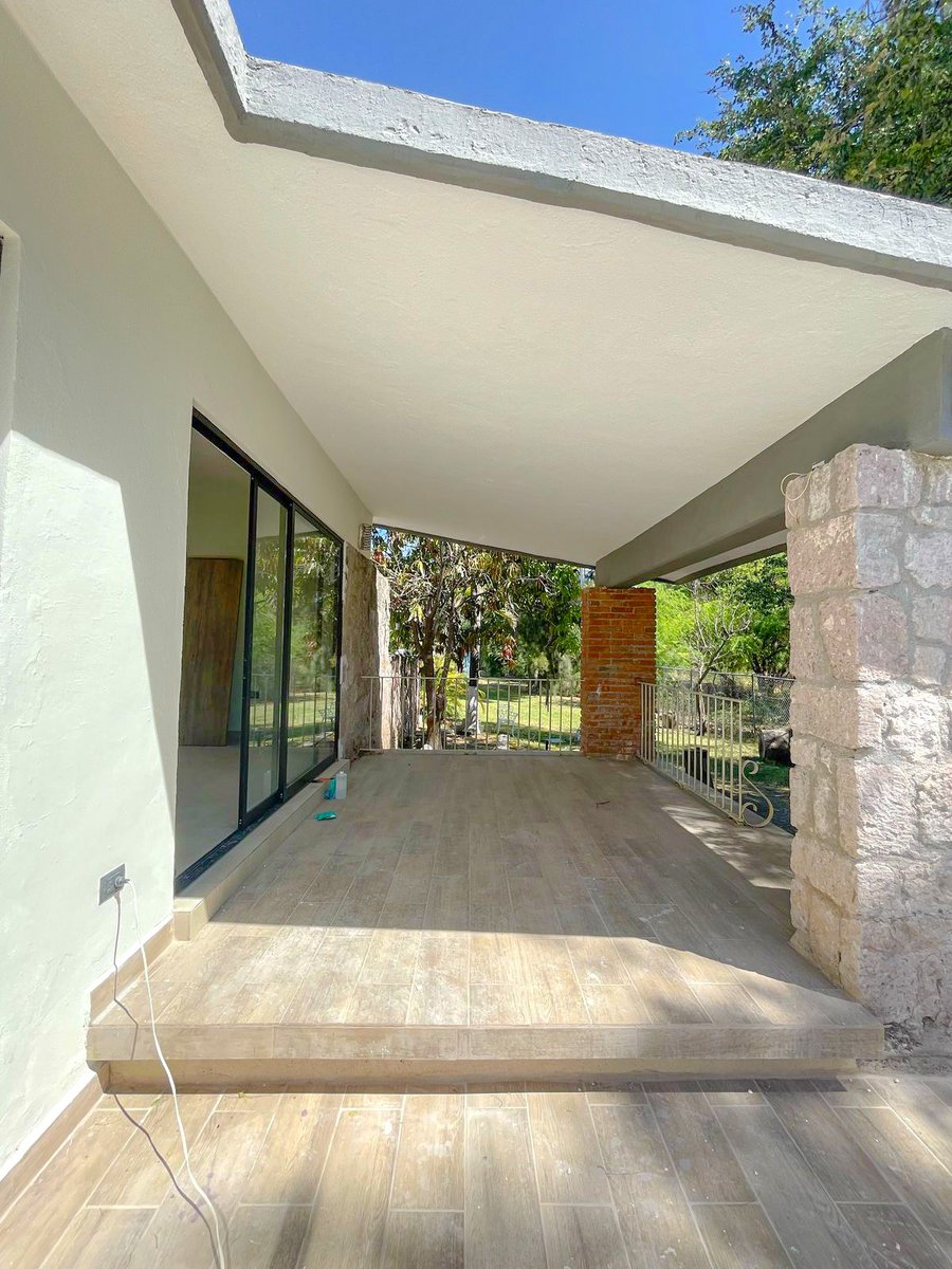 🏝I Paraíso Caxcán es un lugar hermoso y muy visitado por las familias zacatecanas, actualmente se lleva a cabo mantenimiento y remodelación de algunas de sus áreas.

Conoce más en 👉 t.ly/5c-5y

#PazEsBienestar🕊