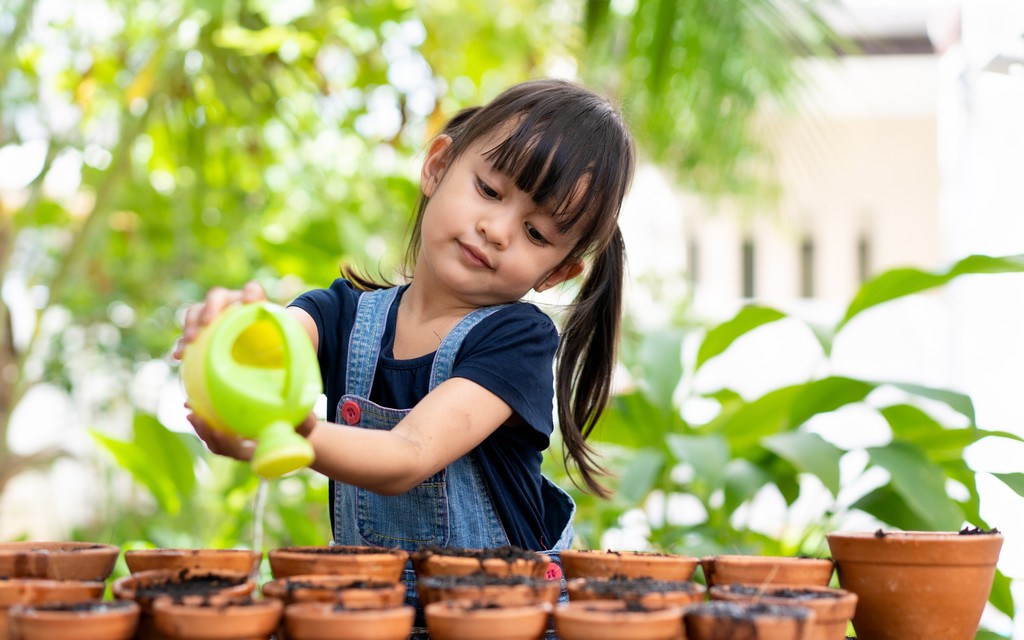 Being in nature is good for everyone - especially kids! 🍃 

Warm weather on its way, Medicine Hat College Early Learning &amp; Child Care instructor, Jennifer Usher, is sharing ideas for parents to get their kids playing outdoors in every season. 

➡️ bit.ly/447xnIU