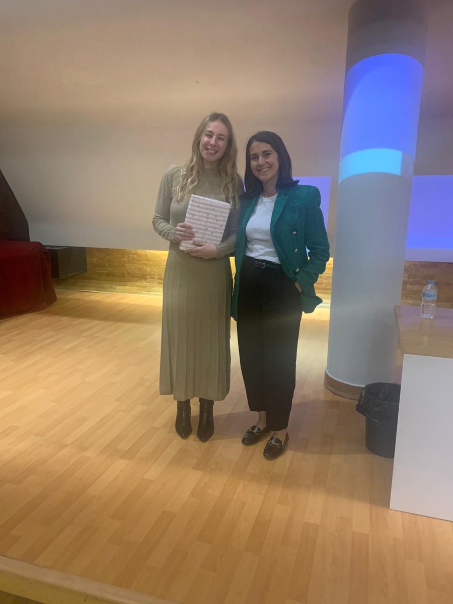 ¡Ya tenemos ganadora! Felicidades <a href="/elisagonzaloa/">Elisa</a>, residente del hospital de #Guadalajara con su #casoclinico "Polineuropatia y clínica digestiva como presentación inicial de un caso de miocardiopatia infiltrativa" #IC #SCMC <a href="/evagcamacho/">Eva García Camacho</a>