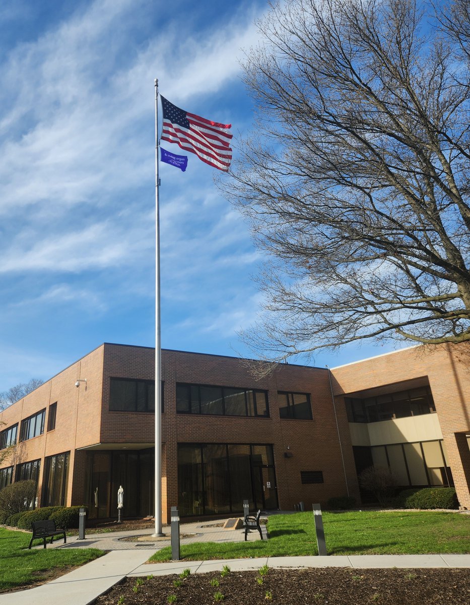 MyPowersHealth's tweet photo. April is National Donate LIfe Month. Staff at St. Mary Medical Center in Hobart participated in a flag-raising ceremony to recognize the generous gift of life through organ and tissue donation.
#NWI #NDLM https://t.co/yXrvC7ktgq