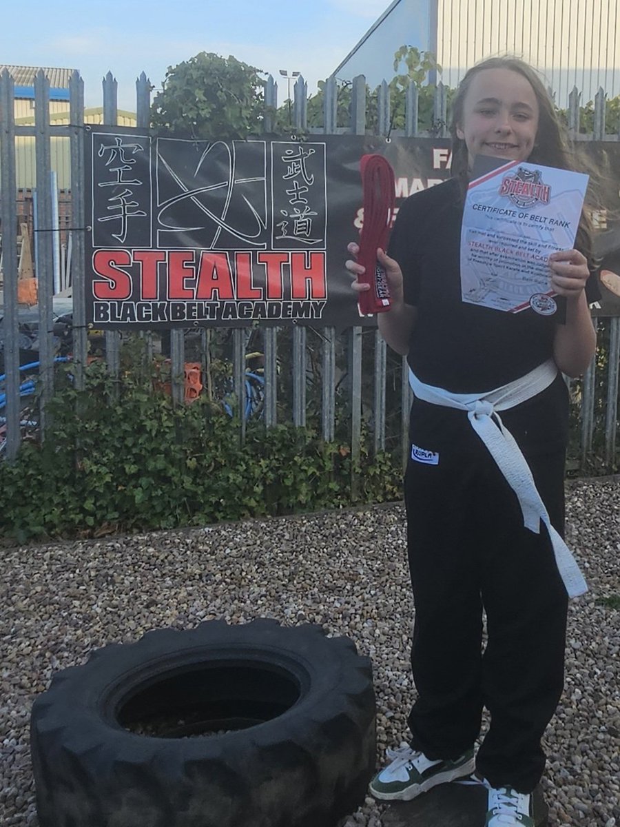 KellyOS05242350's tweet photo. Proud mom post! 
My son has earned his red belt at Stealth Black Belt Academy tonight! He has worked so hard! #boymom #blackbelt #martialarts #FitnessJourney #kickboxing #confidence https://t.co/r7NiwZH7sO