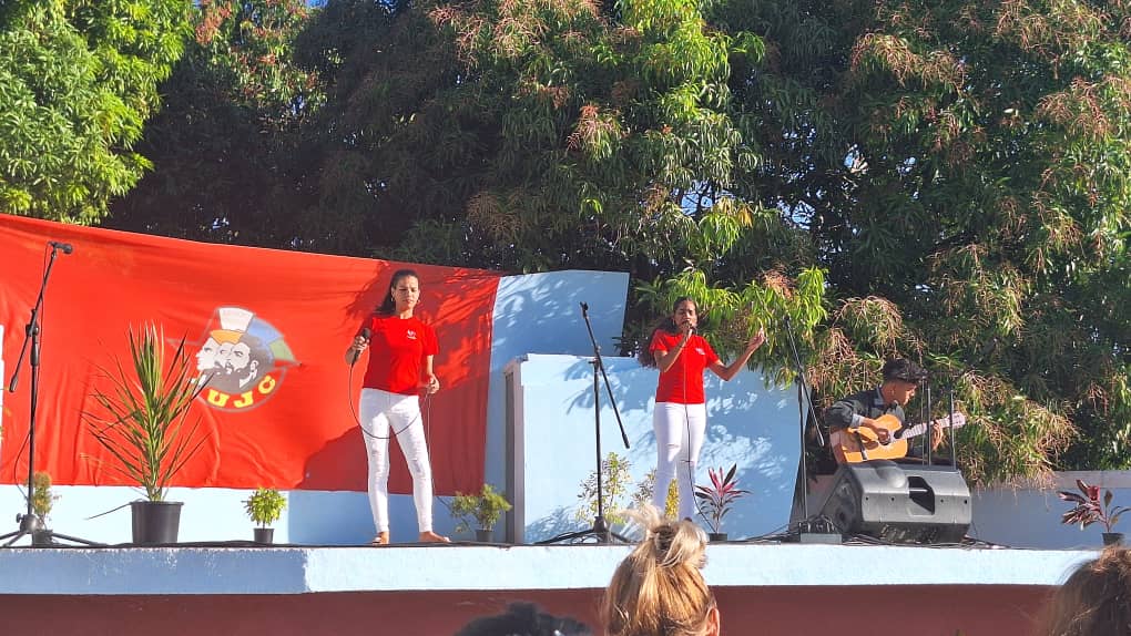 BrigadaJMCueto's tweet photo. Acto provincial por los Aniversarios de la  OPJM y la UJC donde la el MAA y la BJM fueron los protagonistas.
#BjmPresente 
#SomosCultura
#QueNuestroArteSeaElDeTodos 
#64OPJM
#63UJC https://t.co/o5ttwV9gVX