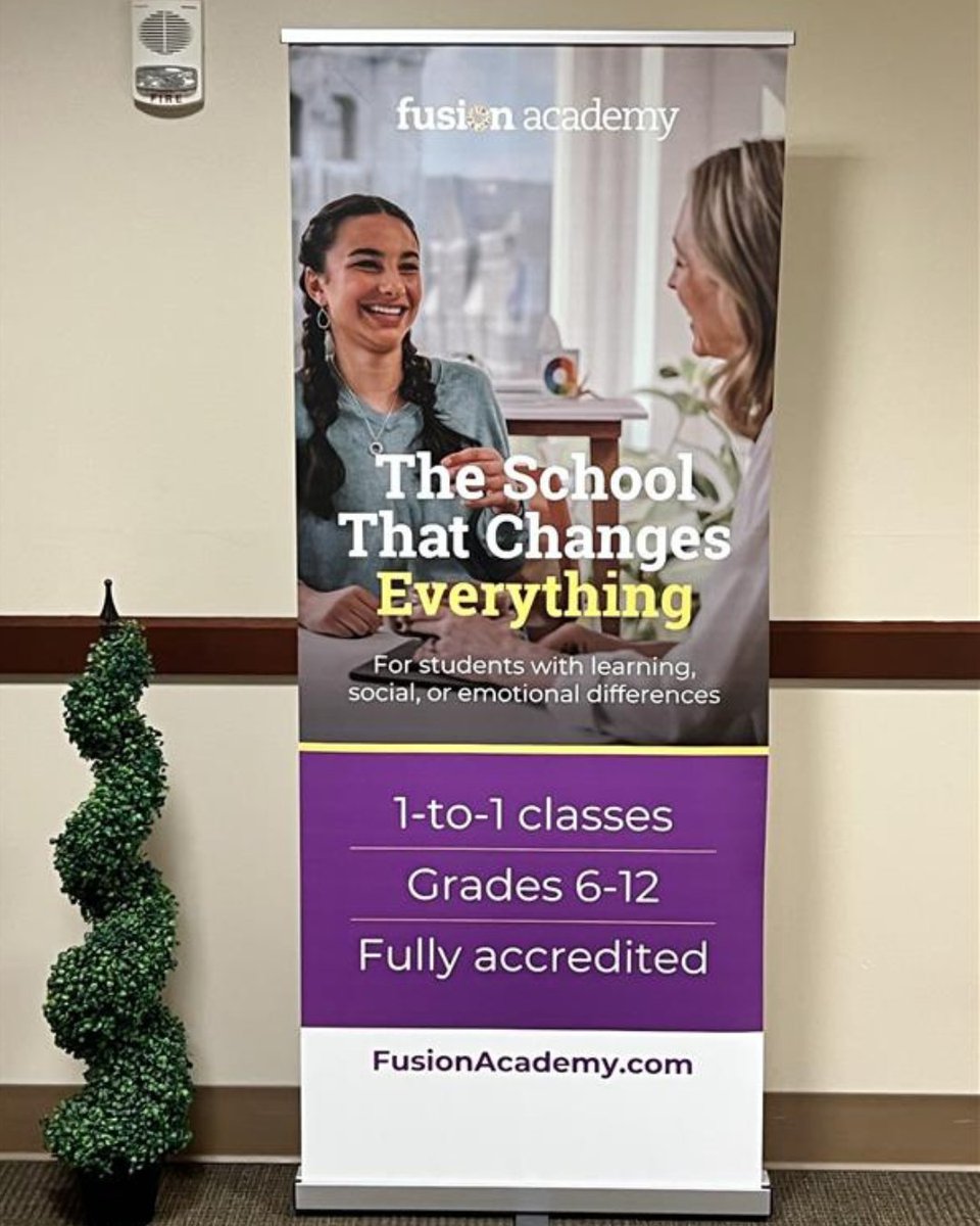 Language_Bird's tweet image. This week, #LanguageBird Founder &amp;amp; CEO, Dr. Karyn Koven, visited the @FusionAcademy campus in The Woodlands, TX! Through our collaboration, #FusionAcademy students can take our accredited one-to-one online courses in 15 world languages at all levels. 🌍✨