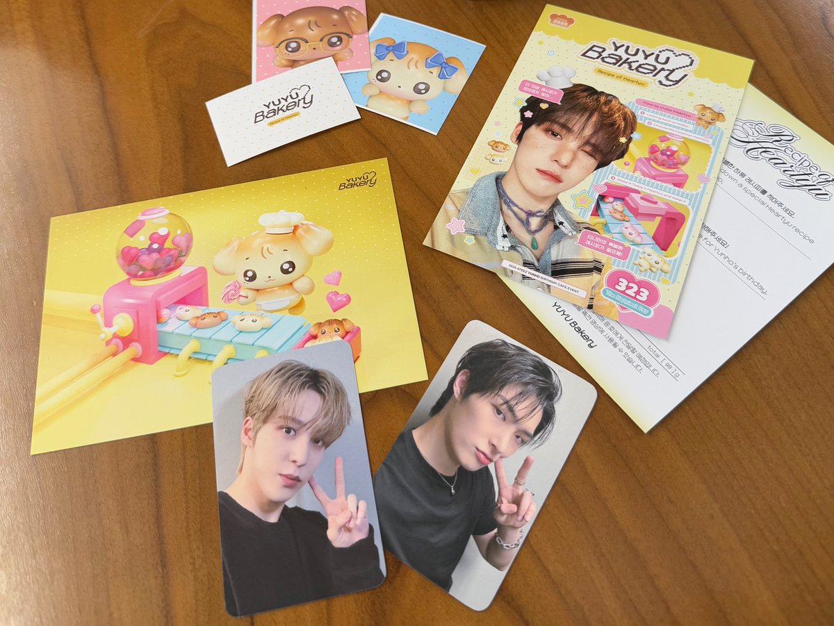 Yunho Birthday Event #3

#YUYUBakery by @collect323 

Cute displays and fun gacha that my friend tried for. YunGi pc not included 💛💛💛