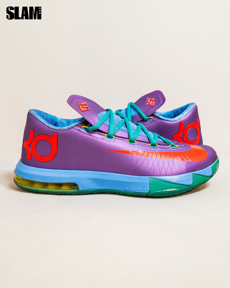 SLAMKicks's tweet image. “A baby’s gotta do what a baby’s gotta do.” 

Back when the “Rugrats” pulled up for the KD 6. #FBF