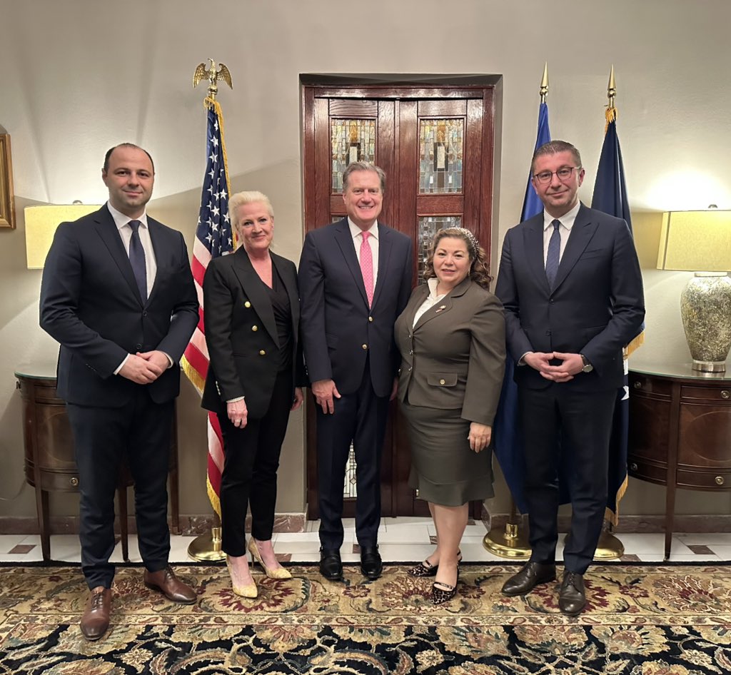 Ambassador Angela Aggeler (@usambnmacedonia) on Twitter photo An honor to welcome Representatives <a href="/RepMikeTurner/">US Rep. Mike Turner</a> and <a href="/RepLindaSanchez/">Rep. Linda Sánchez</a> to North Macedonia. We had a productive meeting with PM <a href="/MickoskiHM/">Христијан Мицкоски</a> and <a href="/Defence_MKD/">MOD North Macedonia</a> Minister Misajlovski, focusing on our excellent military and bilateral cooperation, and excellent discussions with other An honor to welcome Representatives <a href="/RepMikeTurner/">US Rep. Mike Turner</a> and <a href="/RepLindaSanchez/">Rep. Linda Sánchez</a> to North Macedonia. We had a productive meeting with PM <a href="/MickoskiHM/">Христијан Мицкоски</a> and <a href="/Defence_MKD/">MOD North Macedonia</a> Minister Misajlovski, focusing on our excellent military and bilateral cooperation, and excellent discussions with other