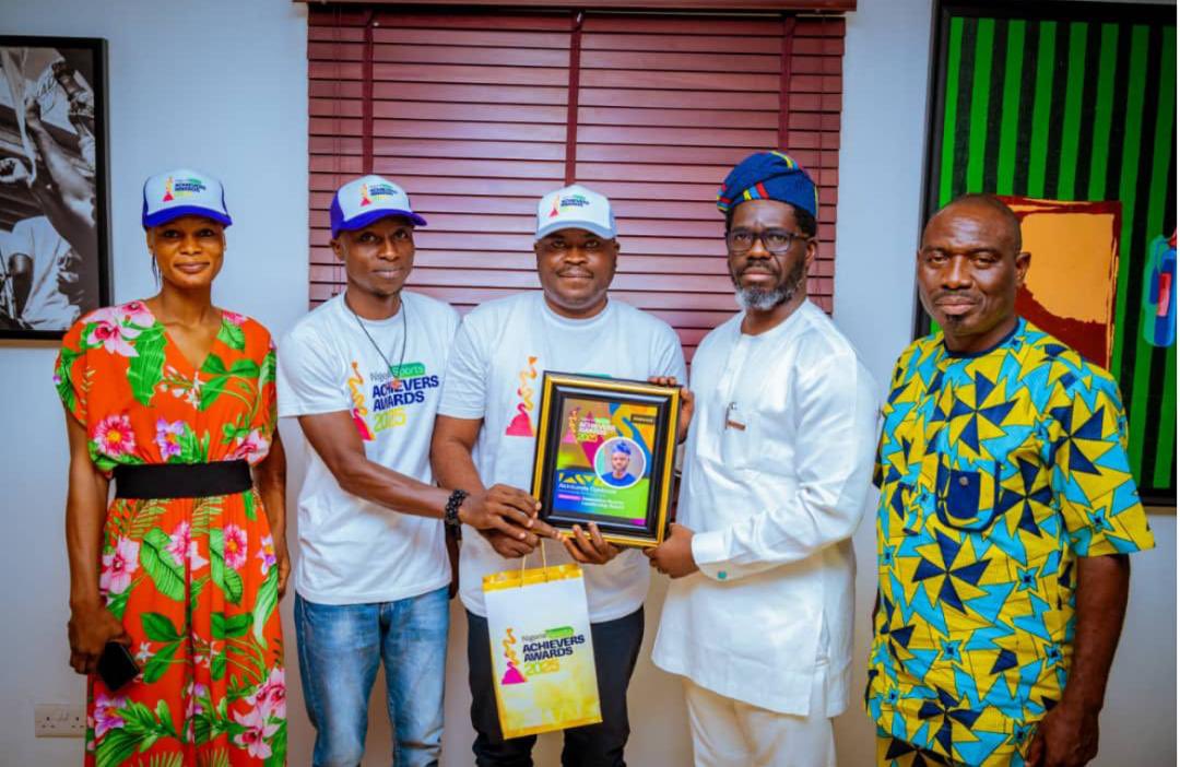 OyebodeCup's tweet image. Honoring excellence!
Congratulations to Hon Akin Oyebode @AO1379 on receiving the Innovative Leadership Sports Award for his tireless contributions to sports development in Ekiti State.
