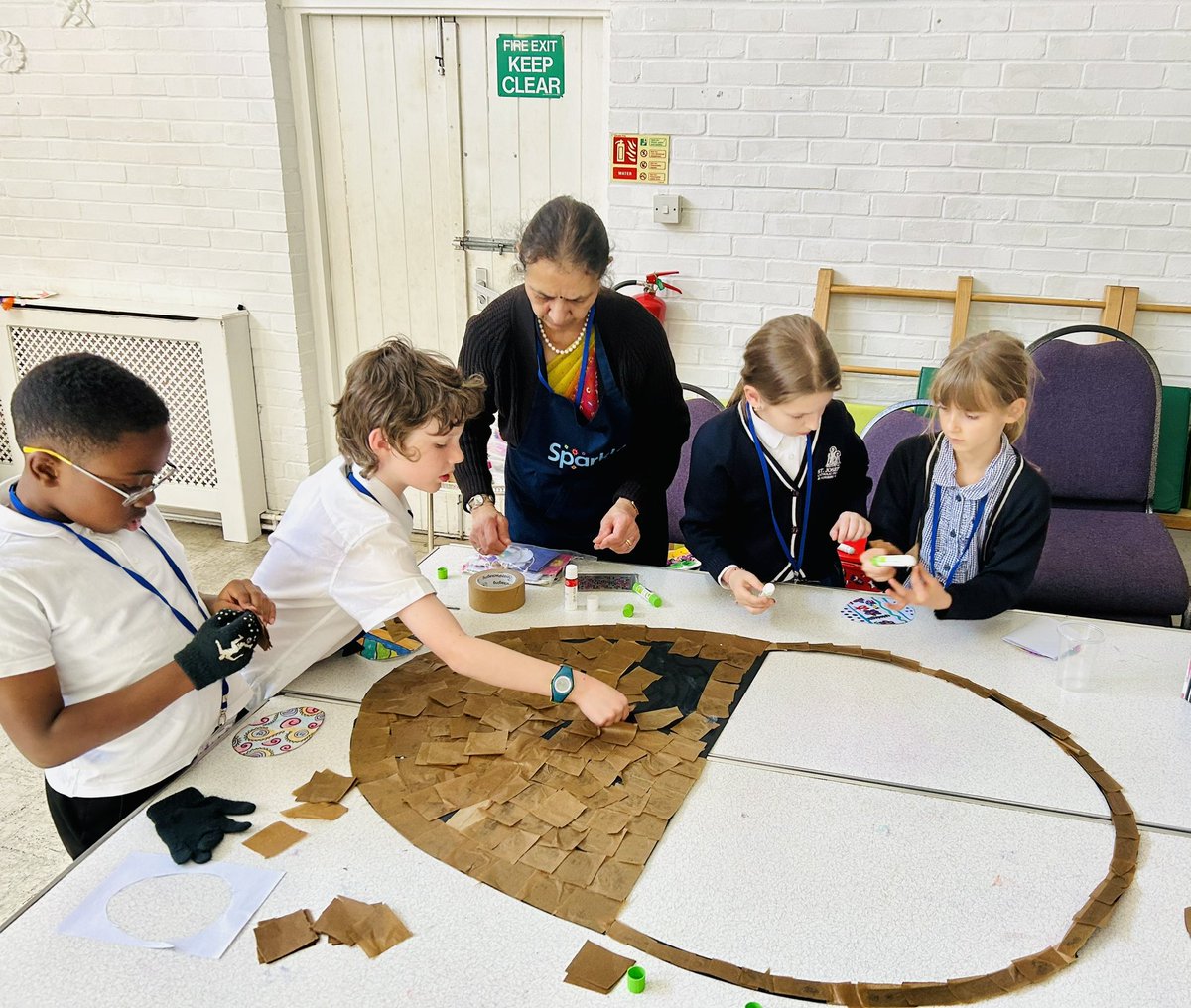 sparkleststeves's tweet image. As our partner schools break up this week, we decided to celebrate Easter early! 
#Easter #Grandfriends #intergenerational #sparkletogether