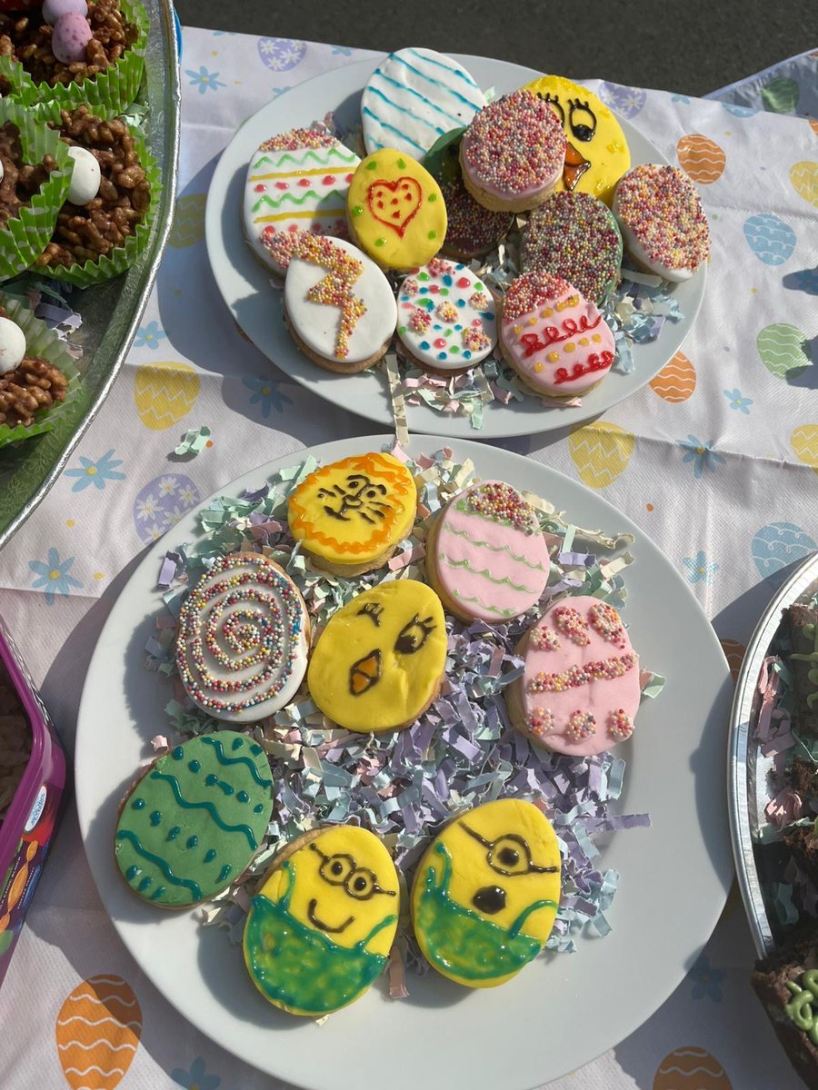 GHAT_Provision's tweet photo. Our egg-ceedingly good Easter bake sale was jam-packed with goodies and helped us raise over £100 to plough back into our #Enrichment offer. 🐣 Thanks to our wonderful staff for making this possible #ThisisAP https://t.co/rBabAs4UpC