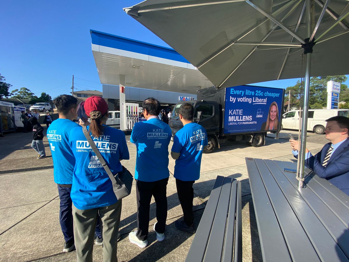 STTAdvertising's tweet image. Had an awesome day in Parramatta's electoral division today with the @LiberalAus! Our Digital Mobile Billboards rolled through the area, spreading the word about the new policy to slash fuel excise.