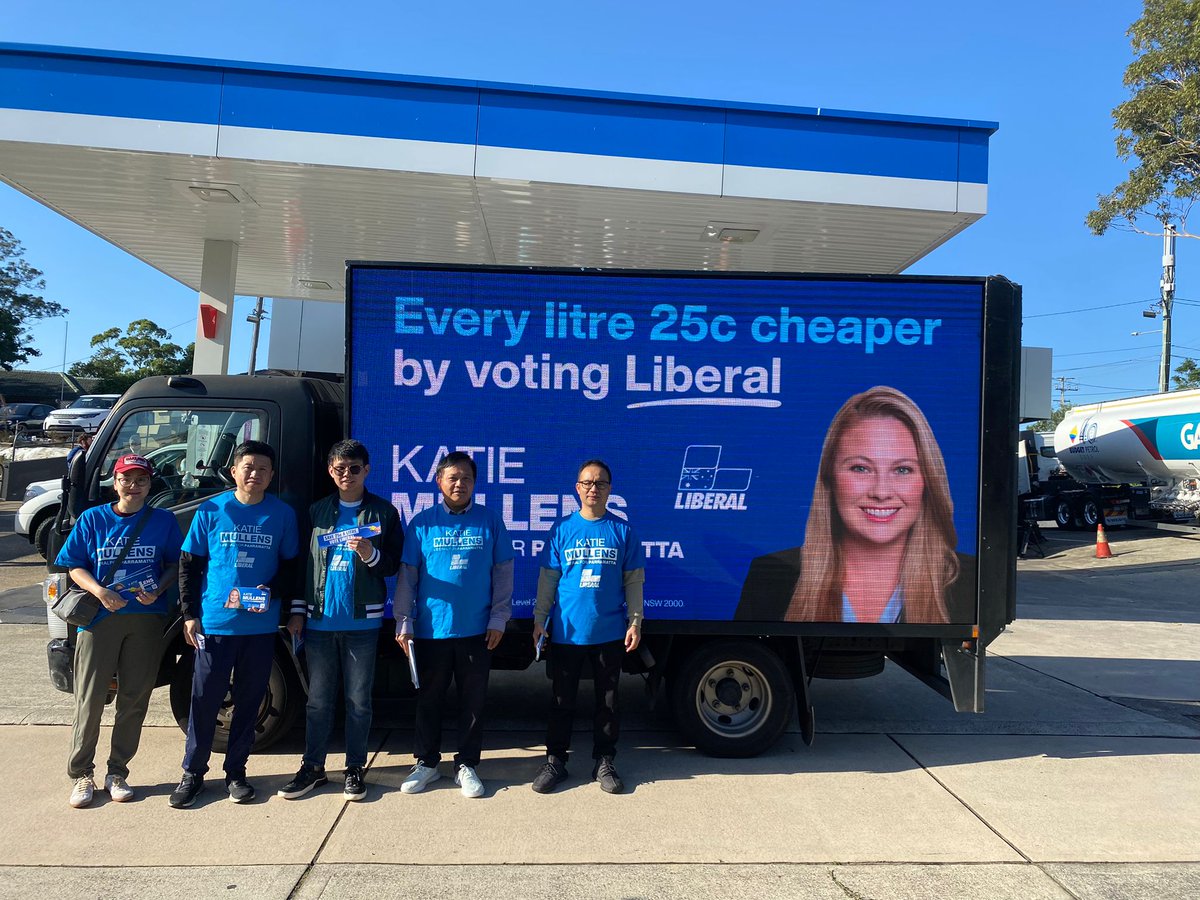 STTAdvertising's tweet image. Had an awesome day in Parramatta's electoral division today with the @LiberalAus! Our Digital Mobile Billboards rolled through the area, spreading the word about the new policy to slash fuel excise.