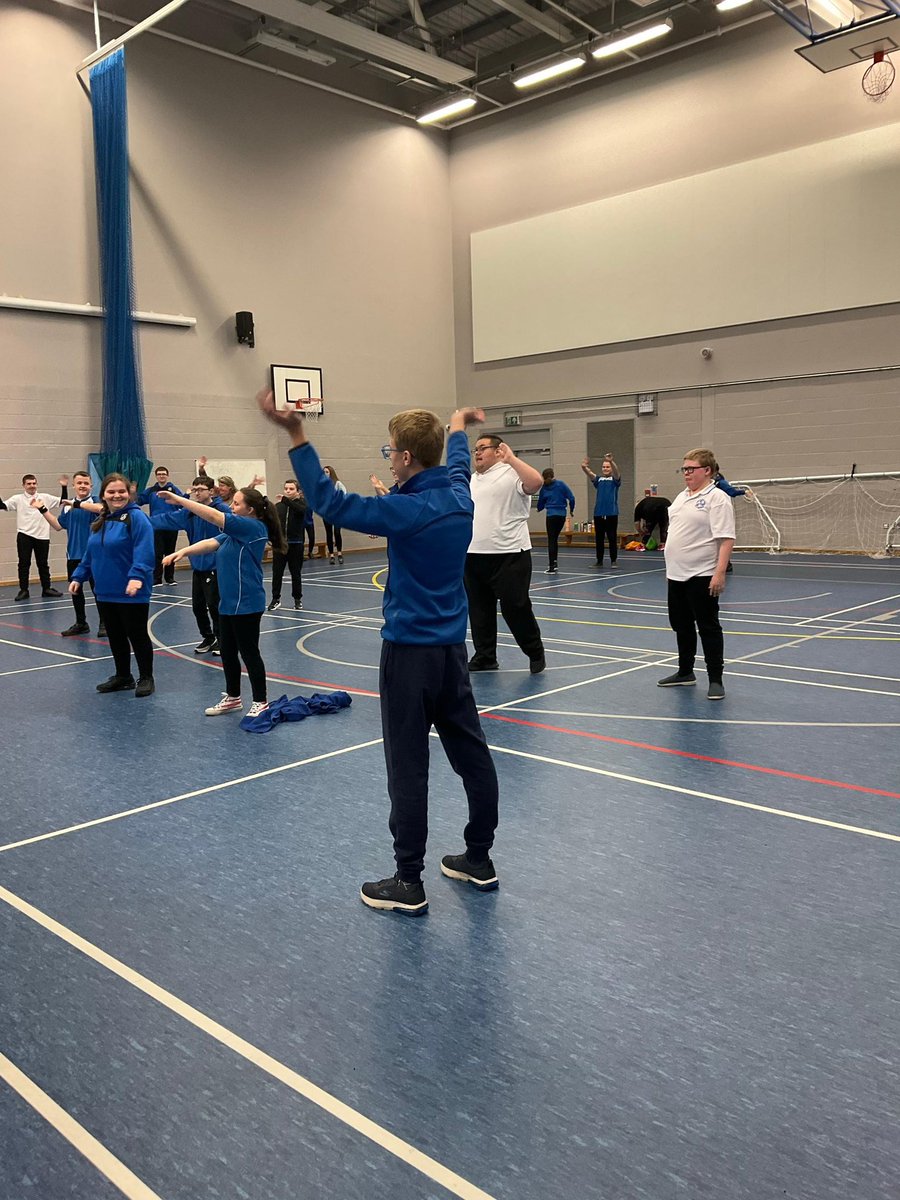 islwynsrb's tweet photo. The car robot dance is entering its final stages for Sirhowy, Rhymni and Taff. We are developing a routine that includes the use of different levels as well as cannon and unison! #sharingthecreativity #mixingitup #feelingthebeat https://t.co/JABFYNVDVm