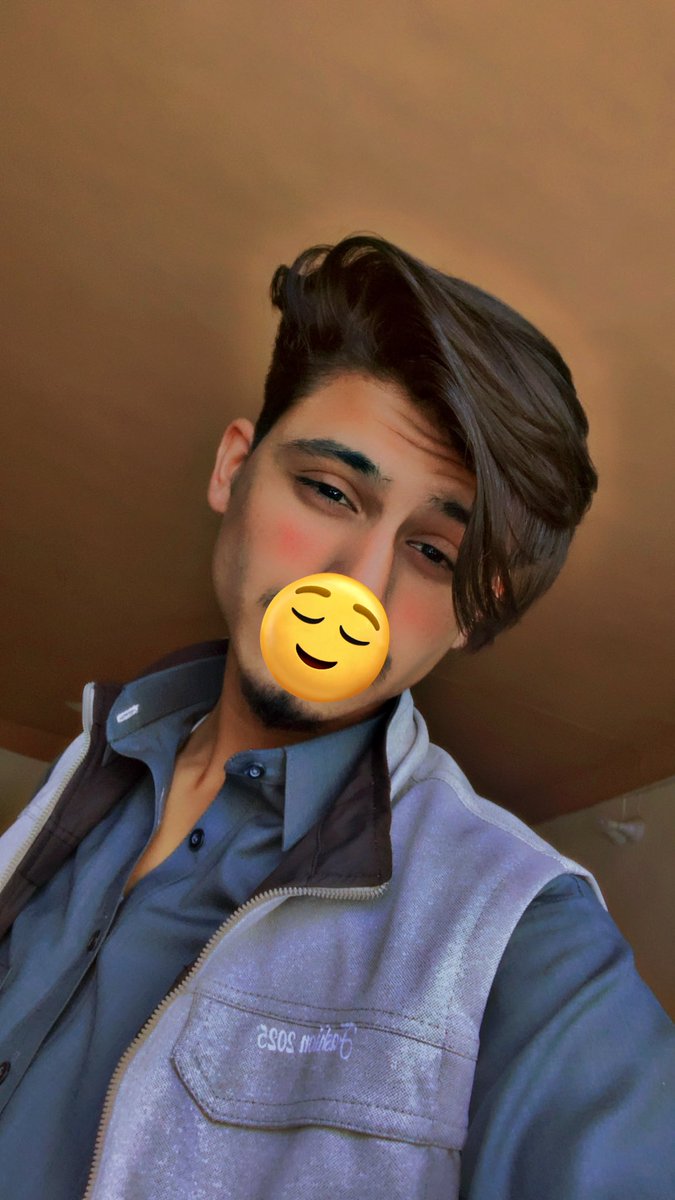 Śmiler🇦🇫 Ŗohi🖤 (@smiler7072) on Twitter photo خپلې معصومې شان څهرې ته ژاړي
څوک څوک زما شان آیینې ته ژاړي
دا خو په ژوند باندې چا نه پېژندهٔ
ولې ېې خلک جنازې ته ژاړي
<a href="/smiler7072/">Śmiler🇦🇫 Ŗohi🖤</a>
<a href="/Shpoonkii/">ShpoOnkai(خام ذهنه)</a>
سلامونه دی می ټولو ته ورسيژی
کندهاری لهجه 😁 خپلې معصومې شان څهرې ته ژاړي
څوک څوک زما شان آیینې ته ژاړي
دا خو په ژوند باندې چا نه پېژندهٔ
ولې ېې خلک جنازې ته ژاړي
<a href="/smiler7072/">Śmiler🇦🇫 Ŗohi🖤</a>
<a href="/Shpoonkii/">ShpoOnkai(خام ذهنه)</a>
سلامونه دی می ټولو ته ورسيژی
کندهاری لهجه 😁