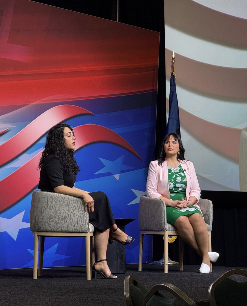 PaEdChoice's tweet image. Our #schoolchoicePA friend @JennieJDallas on #PLC2025 stage with @MayraFlores4TX to discuss PA Latino families and education. @LIBREinitiative