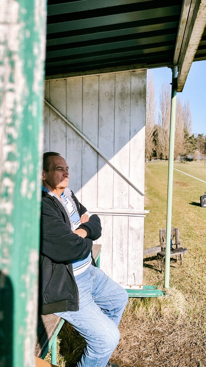 derossemagier's tweet photo. Onze cafévoetbalploeg – Jolika uit Bonheiden – ligt na 58 jaar op sterven. Ken je nog gemotiveerde spelers die op zondag met veel goesting nog wat willen ballen? Niveau maakt niet uit. Passie is voldoende. Stuur ze door naar ons 🙏

RT in het Mechelse is zeer lief 💛💙 https://t.co/4fGOOGz5Za