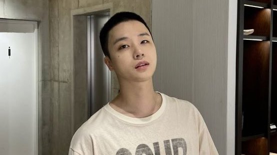 KpopMilitary's tweet photo. Kim Jinhwan of #iKON will be discharged from the military in 2 weeks !!!!!🥳🪖

#JINHWAN #KimJinhwan #JAY #진환 #김진환 #아이콘 #iKON #iKONICs https://t.co/vWbmiFXYwv