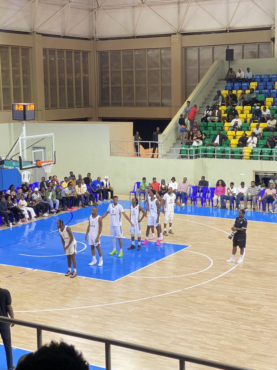 MickyJnr__'s tweet image. Time off! 🏀 

#basketball 
#bignight