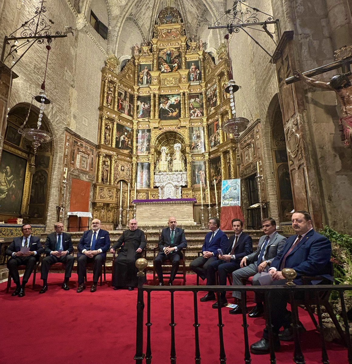 DtoLosRemedios's tweet image. Anoche, Triana se llenó de esencia cuaresmal con el pregón del Dto Triana y Dto Los Remedios . El pregonero, Pablo Sánchez Arias, nos regaló momentos imborrables, cargados de vivencias, recuerdos y devoción.

#sevilla #semanasanta #pregón