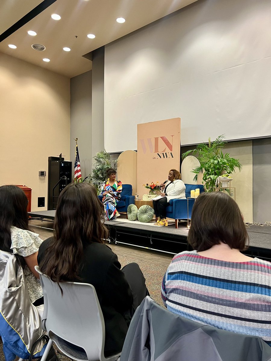 CDICentral's tweet photo. Amazing things happen when we partner to create shared impact! Our staff worked with the Women's Leadership Network and NorthWest Arkansas Community College to host “Living the Life You Deserve” with Dr. Kristen Guillory for women leaders in Northwest Arkansas. https://t.co/oLqLXATWY0