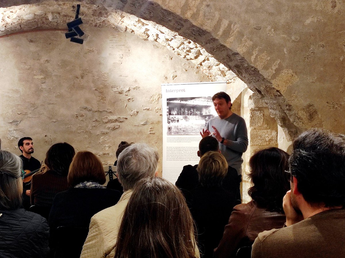 Aquesta tarda hem assistit a la presentació de l'exposició "Currículum Garreta", a càrrec del seu comissari <a href="/joaquimrabaseda/">Joaquim Rabaseda</a>, amb motiu de la commemoració dels 150 anys del naixement del compositor guixolenc, Juli Garreta i Arboix
#BiblioRahola #Girona #AnyGarreta