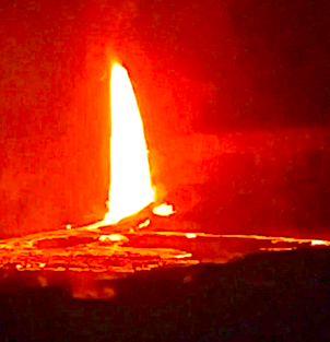 sidereal42's tweet photo. Halemau'mau' crater rim of Kilauea Episode 16 spouting fountains ended last night but were highest seen for30 yrs—sure they were an early #birthday prezzie for you, dear sis-in-law @swelllmelll-have a gr8 day when it comes -loadsa hugs &amp;♥️ xM https://t.co/VkMa8L5Avf