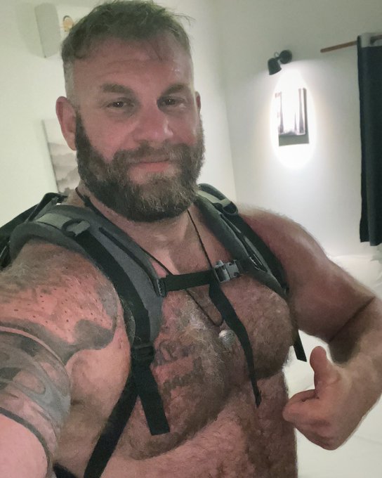 Watch Oz (Naughtiest Gay Bear on OF) 😈's leaked NSFW photo on TwXstars