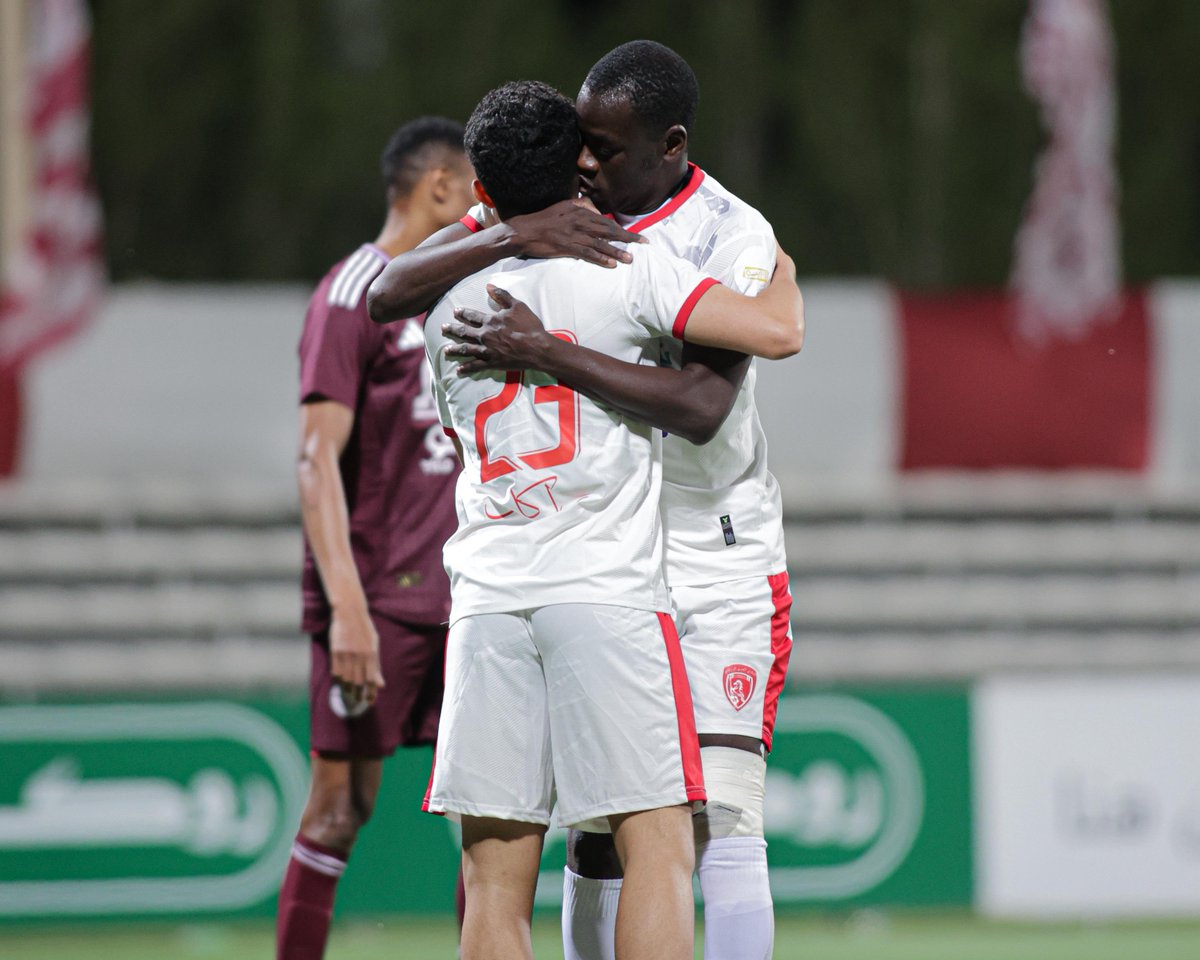 وإن لاموني في حبك أقول زيدوني لوم ❤️🤍 

#الفيصلي_العربي | #FDL