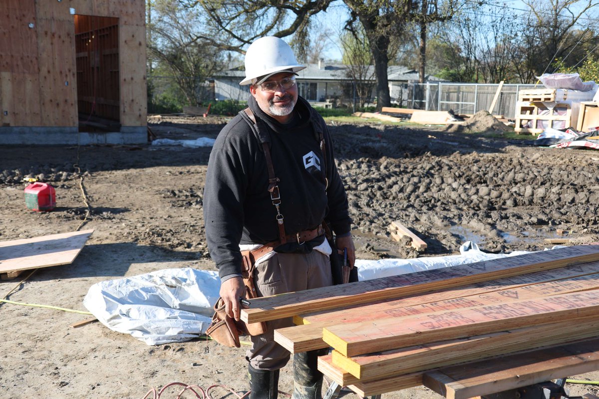 NCSCarpenters's tweet photo. The NCCU recently visited Monroe Elementary School's new TK/Kindergarten classrooms under construction in Hanford, where Micham Oral E Inc. is serving as the GC!

#NorCalCarpentersUnion #CarpenterUnionPower #WeBuiltThat https://t.co/li3nWSG91W