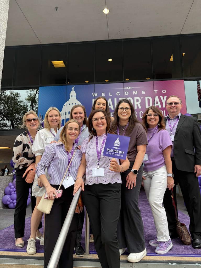 debrawestteam's tweet photo. Last week Debra and Taylor celebrated Realtor Day at The Capitol in Austin with a group of our fellow Realtors! We had a great time getting to talk to our local House &amp; Senate representatives &amp; learning about bills being voted on in the 89th Texas Legislative Session ❤❤❤ https://t.co/DnTqkmzse8