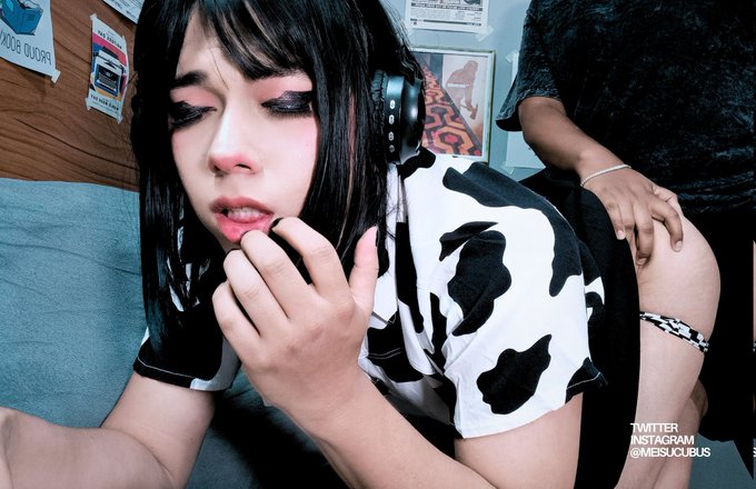 Watch 𝕸𝖊𝖎_𝕾𝖚𝖈𝖈𝖚𝖇𝖚𝖘's leaked NSFW photo on TwXstars