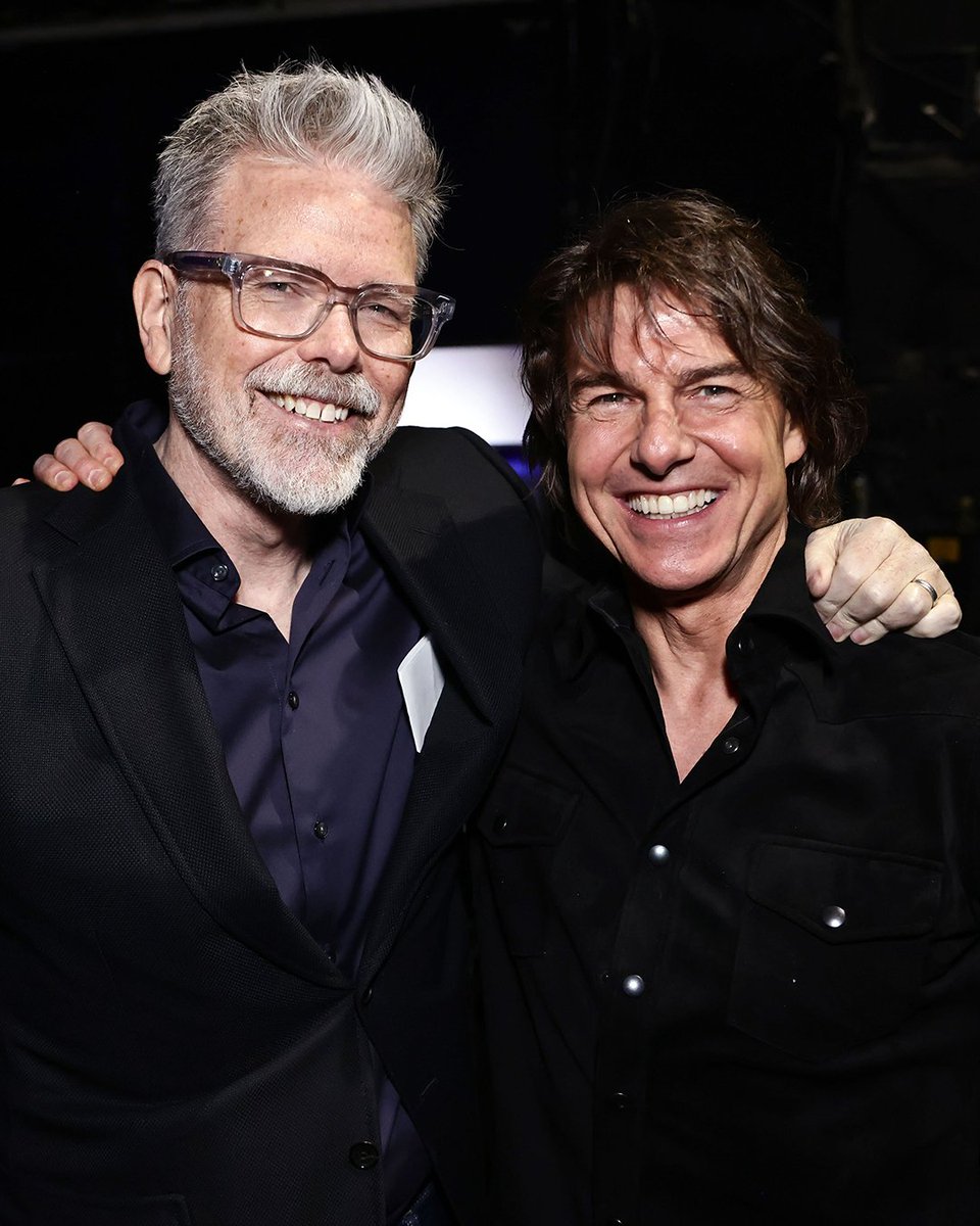Tom Cruise tweet media