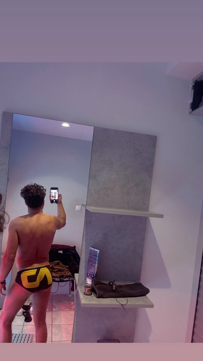 Παρασκευή βράδυ έτσι με
Βρήκε #solarium #summer2025 #sun #men #speedo