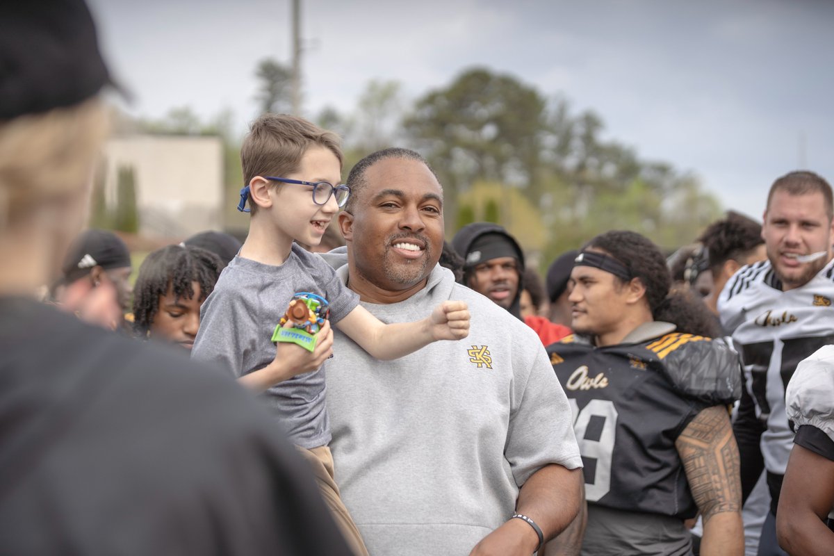 Great way to end the spring by having Liam, our honorary Team Impact Owl, out with us at practice!

#HootyHoo🦉