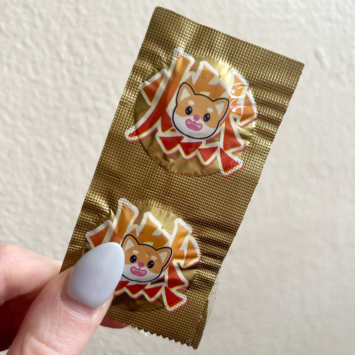 mandukcals's tweet photo. my diet pills have the cutest dog ever on them it makes me so happy when i take them https://t.co/HJTGAkzv1w