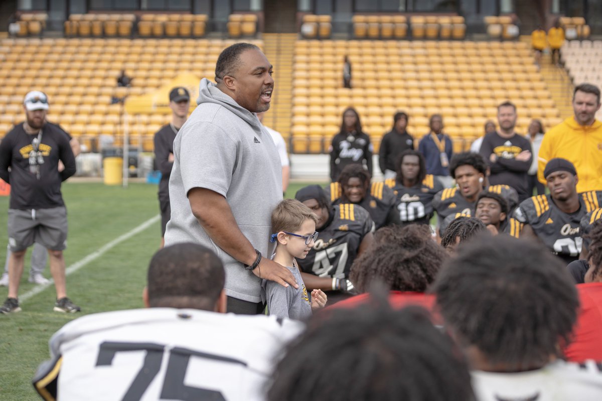 Kennesaw State Football tweet media