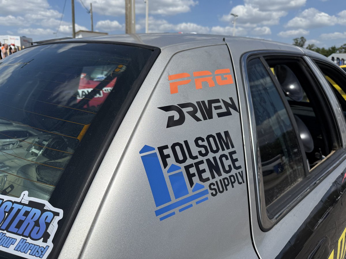 Got this 28 Chevy Vic looking good for tonight’s #Freedom500!

Excited to be out here. Tune in tonight ➡️ frdmplus.com