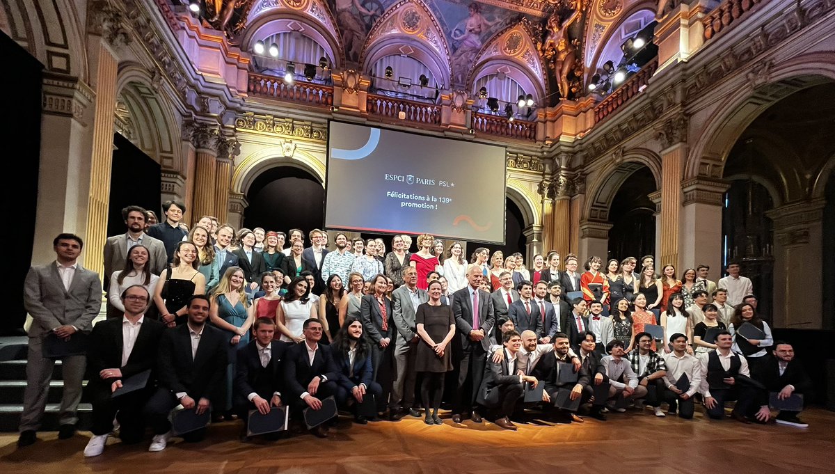 Fonds ESPCI Paris (@fondsespciparis) on Twitter photo Félicitations aux diplômés de la 139e promotion de l'<a href="/ESPCI_Paris/">ESPCI Paris - PSL</a>, célébrés ce soir à l'Hôtel de Ville de Paris !
🎓Tous nos vœux de réussite, de découvertes et d'épanouissement, tant sur le plan personnel que professionnel 🌟 Félicitations aux diplômés de la 139e promotion de l'<a href="/ESPCI_Paris/">ESPCI Paris - PSL</a>, célébrés ce soir à l'Hôtel de Ville de Paris !
🎓Tous nos vœux de réussite, de découvertes et d'épanouissement, tant sur le plan personnel que professionnel 🌟