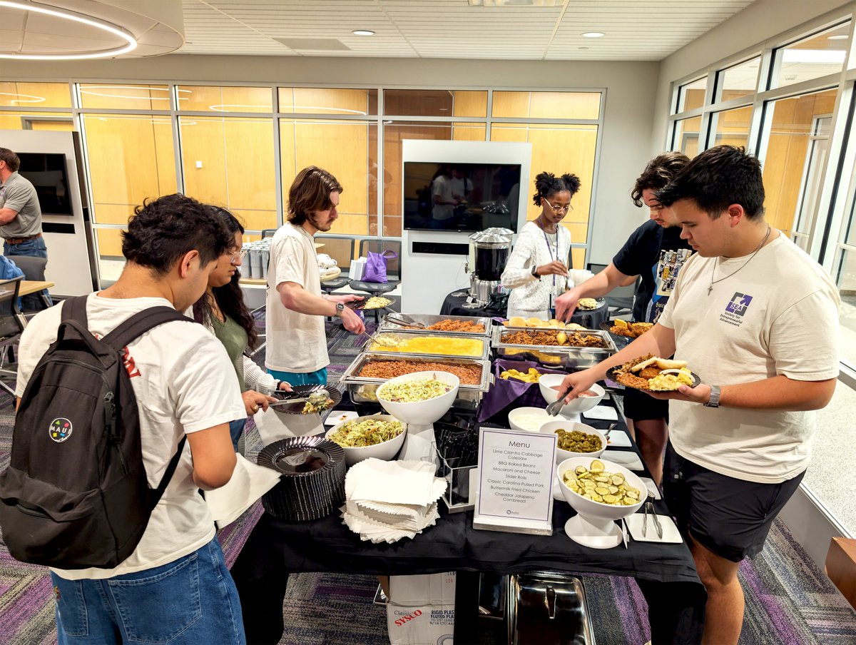 SFA_ACE's tweet photo. This week, we celebrated our entrepreneurship students with dinner, scholarships, and swag—honoring their hard work and innovative spirit.

Here’s to the next generation of leaders and doers!

#SFASU #Entrepreneurship #DiscoverYourVision @RuscheBusiness @SFASU https://t.co/j3SgYgWodL