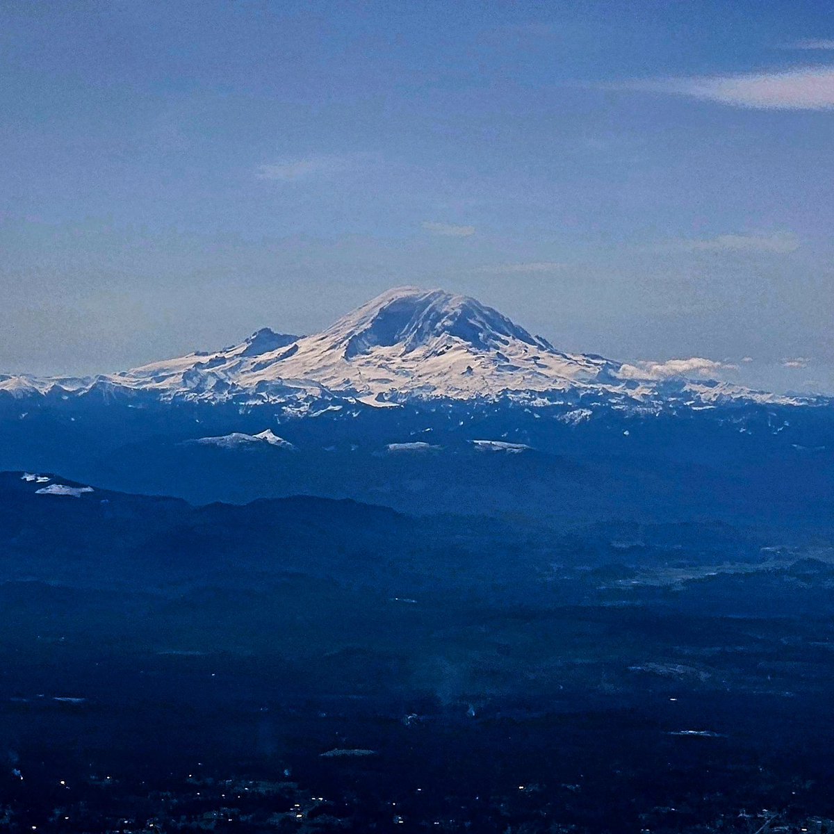 daphobes's tweet photo. Amazing views today on my flight from SEA to RNO #PNW #iFlyAlaska #ASA445 @AlaskaAir https://t.co/ZIa4swXzHQ